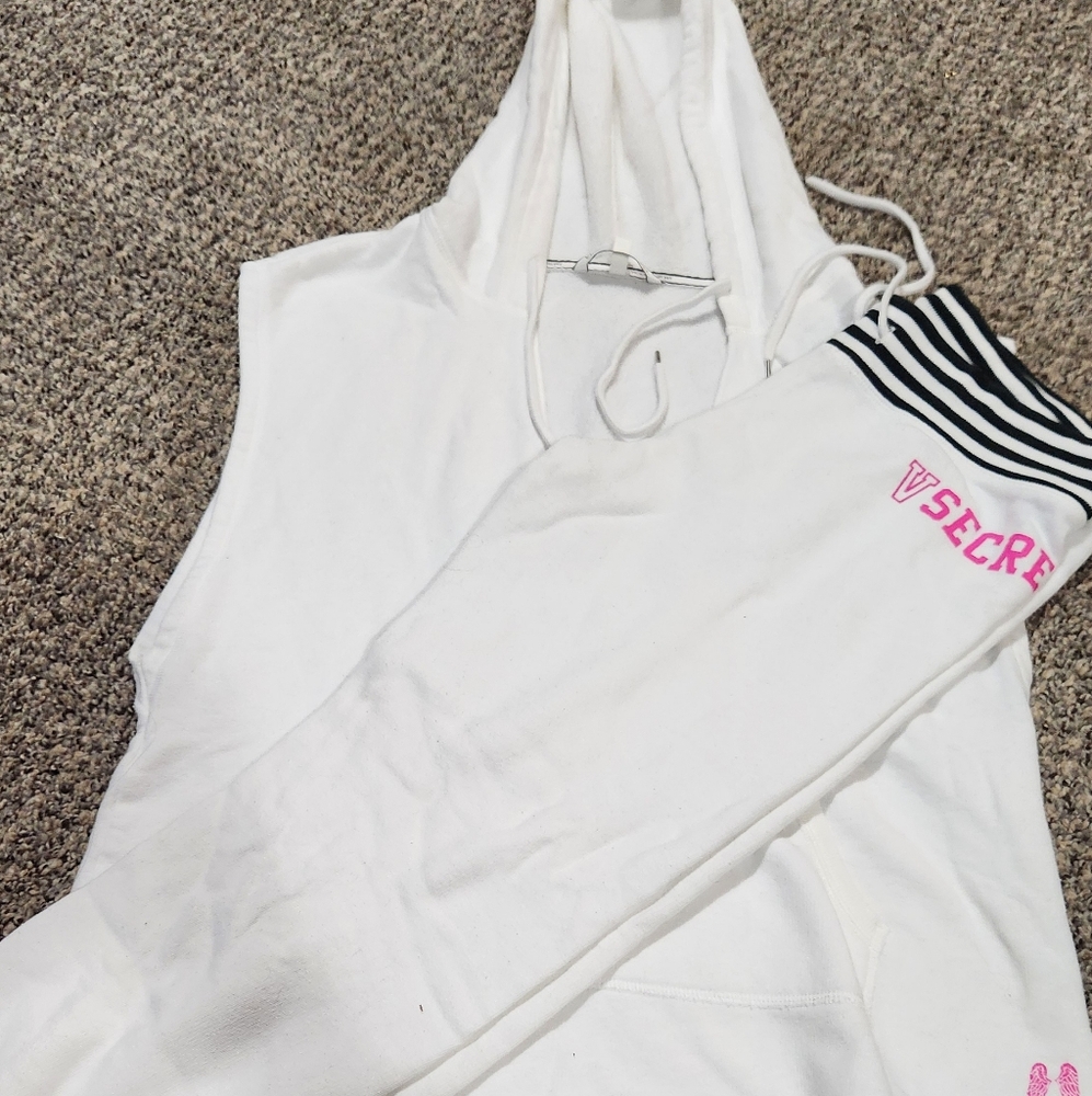 White VS lounge set size S